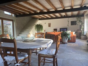 Dining - A Grange aux Oiseaux (Cissé)