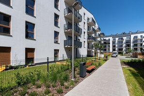 Vista frontal de la propiedad