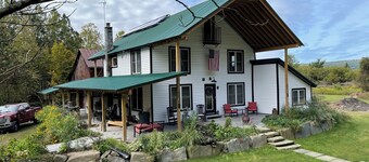 Cozy  2 bed 2 bath apt. with porch, peaceful Riverfront in the NW Catskill area