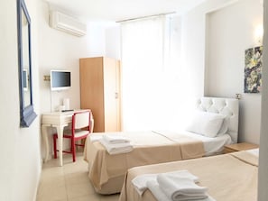 Twin Room - neşe otel (Cesme)