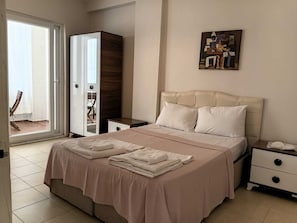 Quadruple Room - neşe otel (Cesme)