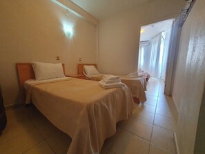 Quadruple Room | Bed sheets - neşe otel (Cesme)