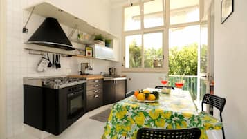 Apartment, 2 Bedrooms, Balcony, Garden View | Private kitchen | Microwave, oven, espresso maker, coffee/tea maker