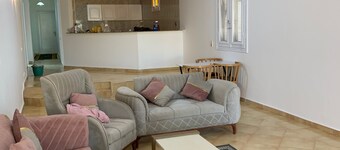 Large Beachfront Apartment in Hurghada