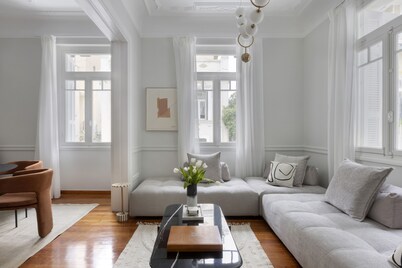 Beautiful Acropolis Villa 3BR 9ppl 10 minutes Metro&Museum