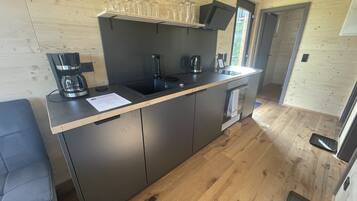 Kühlschrank, Herdplatte, Geschirrspüler