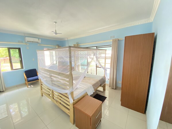 Executive Room, Lake View