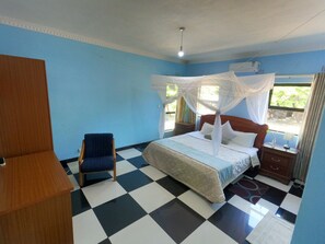 Luxury Room, Partial Lake View