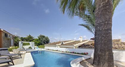 El Carmoli Villa with Private Pool - 9409
