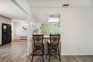 Romantic House | Living area