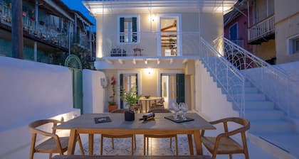 Angestrale Traditional Residence