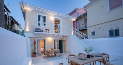 Angestrale Traditional Residence