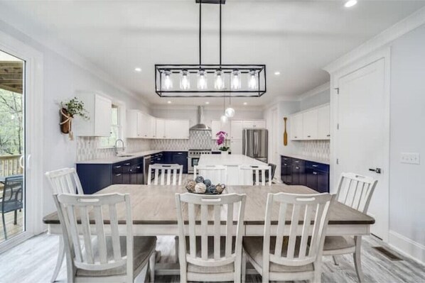 تناول الطعام