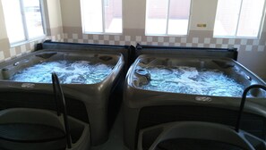 Indoor spa tub