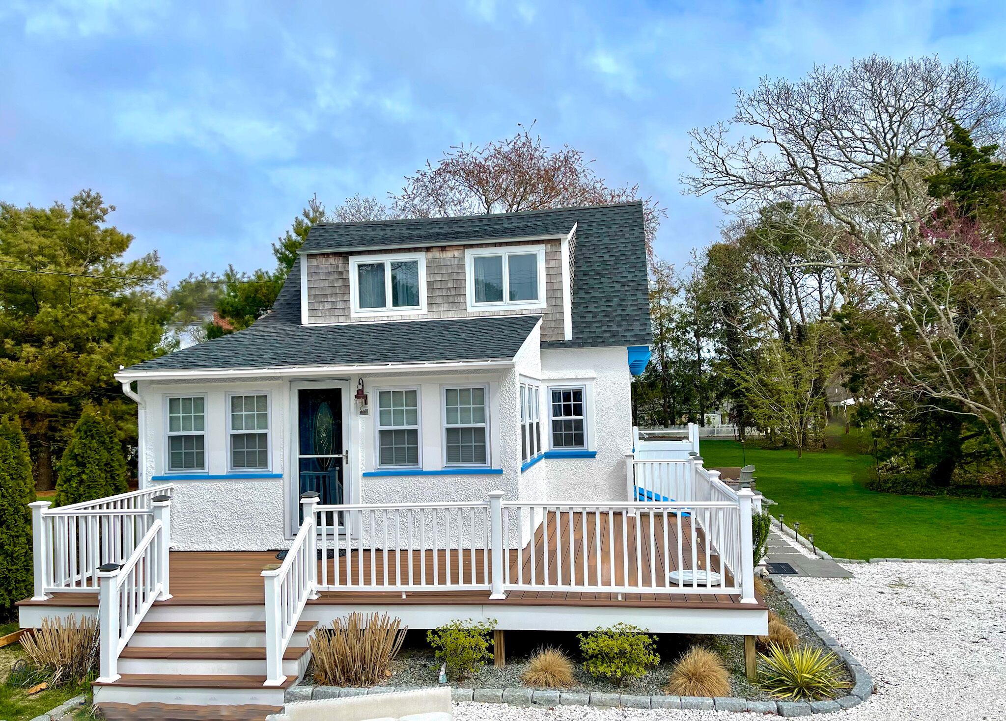 Seconsett Island Treasure - Beautifully Renovated One-Bedroom Cottage