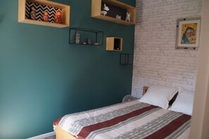 2 soverom, strykejern/-brett, wi-fi og sengetøy