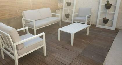 App prive terrasse, parking et jardin entre mer & montagne<br>