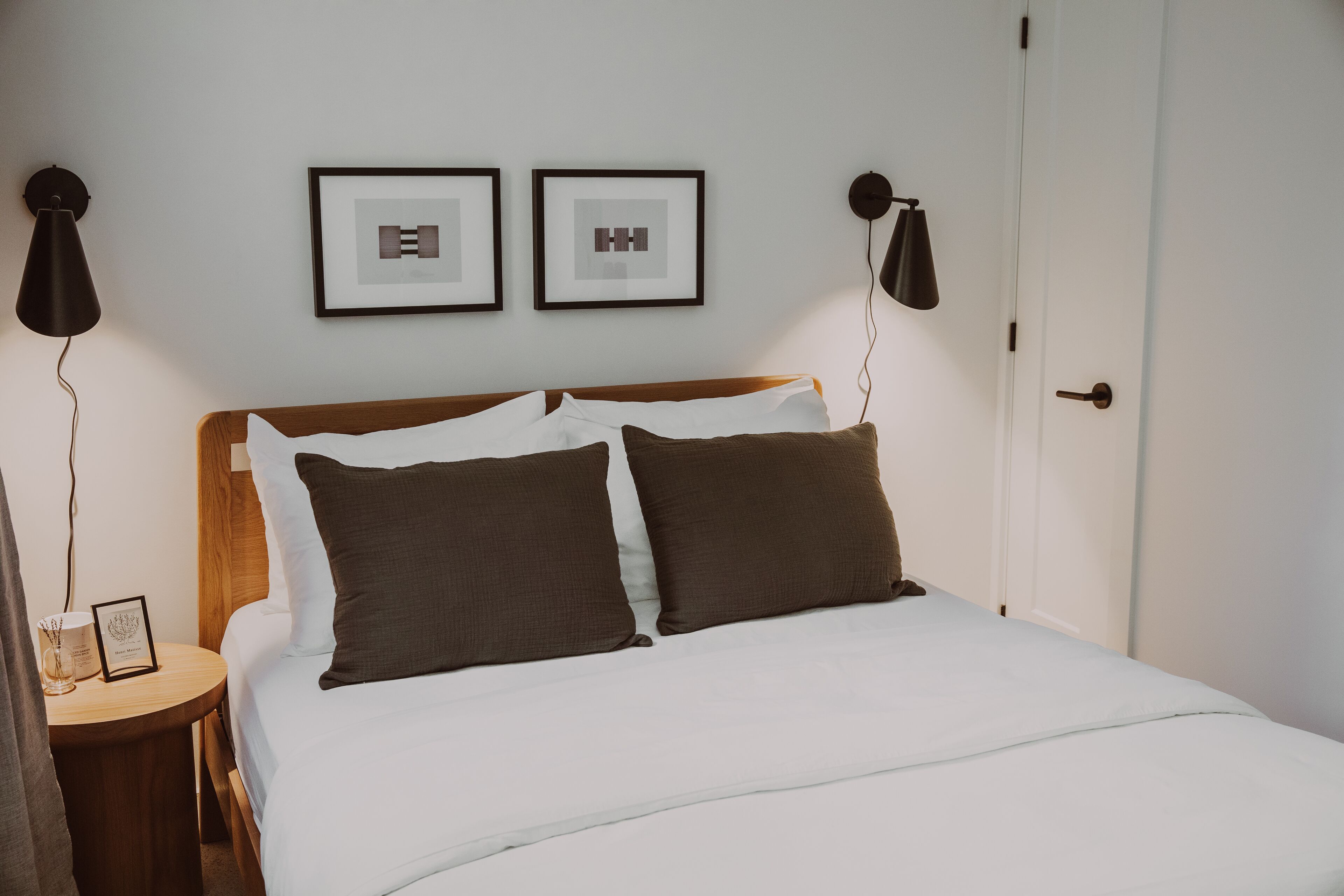 Rideaux occultants, fer et planche à repasser, Wi-Fi gratuit