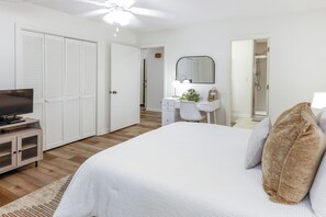 2 quartos, escrivaninha, Wi-Fi de cortesia, roupa de cama