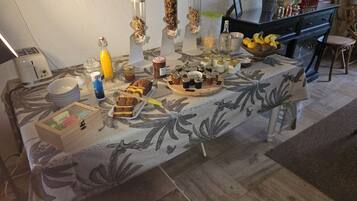 Petit déjeuner continental compris tous les jours