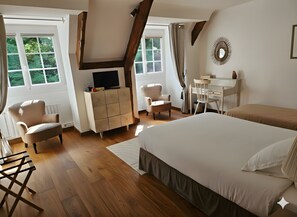 Philippe's Room | Premium bedding, individually decorated, individually furnished, desk - Bed and Breakfast Saultchevreuil (Villedieu-les-Poêles-Rouffigny)