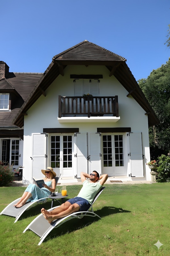 บริเวณภายนอก