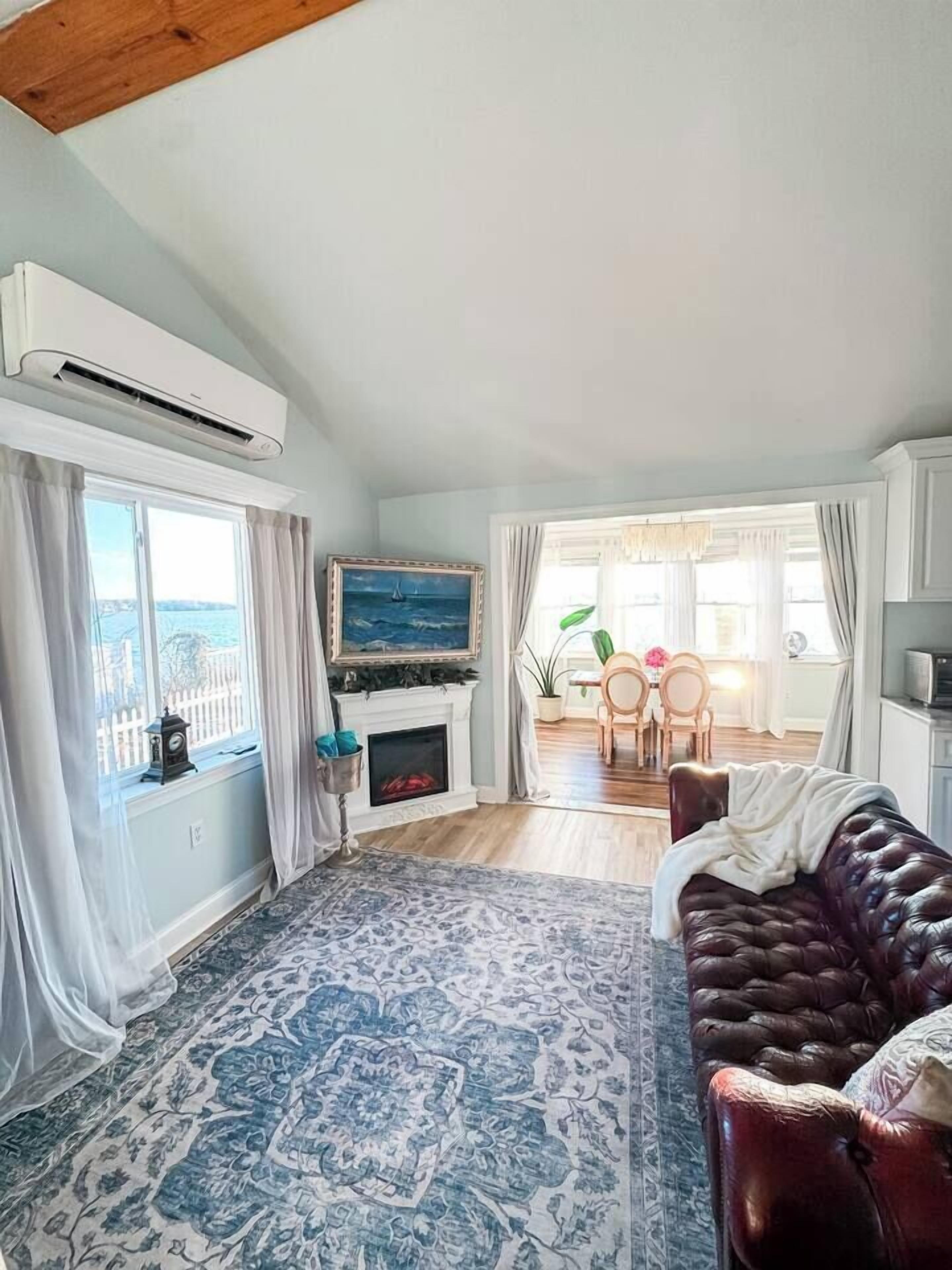 TV connectée, cheminée