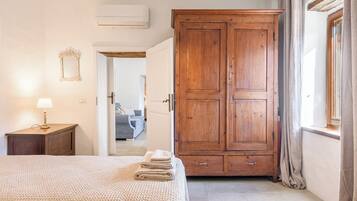 2 camere, culla da viaggio, Wi-Fi gratuito, lenzuola