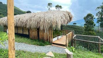 Standard Cabin, 1 Queen Bed, Mountain View, Mountainside | 1 bedroom, desk, laptop workspace, bed sheets