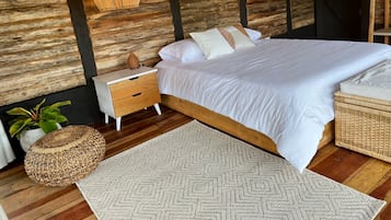 Standard Cabin, 1 Queen Bed, Mountain View, Mountainside | 1 bedroom, desk, laptop workspace, bed sheets