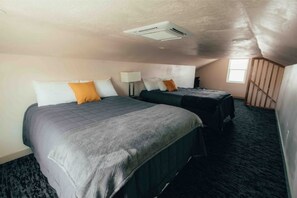 2 Schlafzimmer, Schreibtisch, Bügeleisen/Bügelbrett, kostenloses WLAN