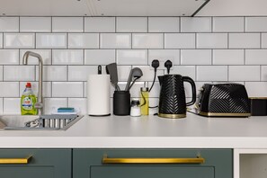 Monolocale comfort | Cucina privata | Mini-frigorifero, microonde, lavastoviglie, bollitore elettrico