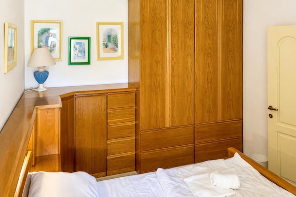 Seafront Apartment In Gozo, Marsalforn - Malte