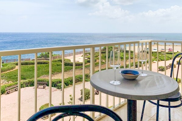 Family Apartment, Multiple Bedrooms (Seafront apartment in Gozo,) | Balcony