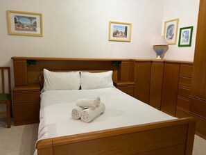 Family Apartment, Multiple Bedrooms (Seafront apartment in Gozo,) | 2 bedrooms, iron/ironing board, free WiFi, bed sheets - Seafront apartment in Gozo, Marsalforn (Zebbug)