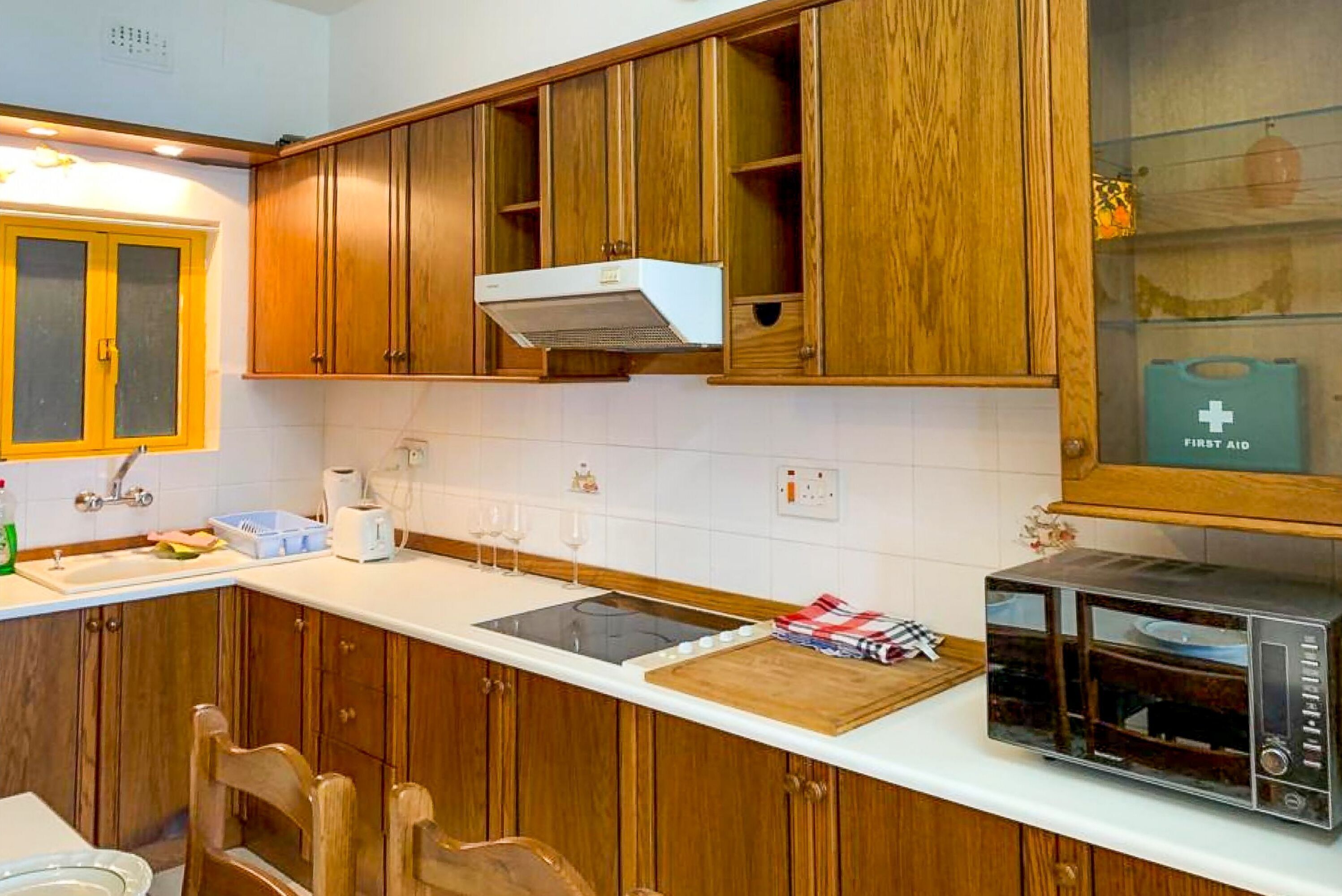 Familieleilighet, flere soverom (Seafront apartment in Gozo,) | Eget kjøkken | Kjøleskap, mikrobølgeovn, kokeplater og vannkoker