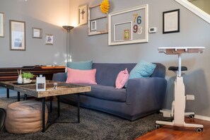 Smart TV, fireplace, video games, DVD player - Book NOW for Fall Fun! - Perfect for family! - Fully Loaded! - Fire Pit! (Portland)