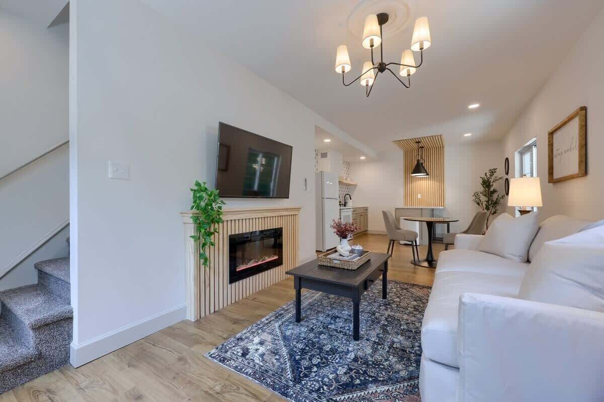 Smart TV, fireplace, offices