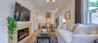 The Goldfinch I Luxe Stay for 2 w/ Hot Tub