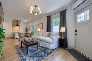 Televisor intel·ligent i llar de foc 