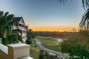 Condo elite | 3 quartos, ferros/tábuas de passar roupa, Wi-Fi de cortesia