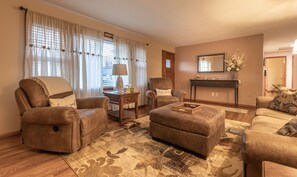 Smart TV, fireplace, offices