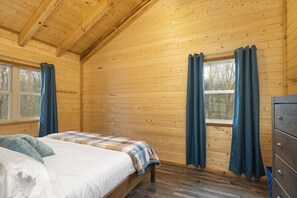 3 chambres, fer et planche à repasser, lit parapluie, Wi-Fi gratuit