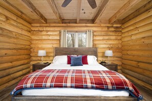 3 habitaciones, tabla de planchar con plancha y cuna de viaje 