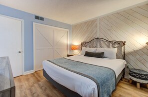 Ferros/tábuas de passar roupa, Wi-Fi, roupa de cama