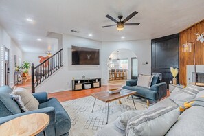 Smart TV, fireplace, offices, computer monitors