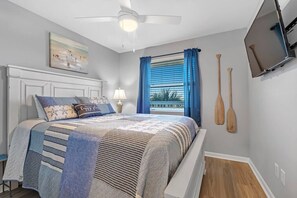 1 bedroom, travel cot, WiFi, bed sheets