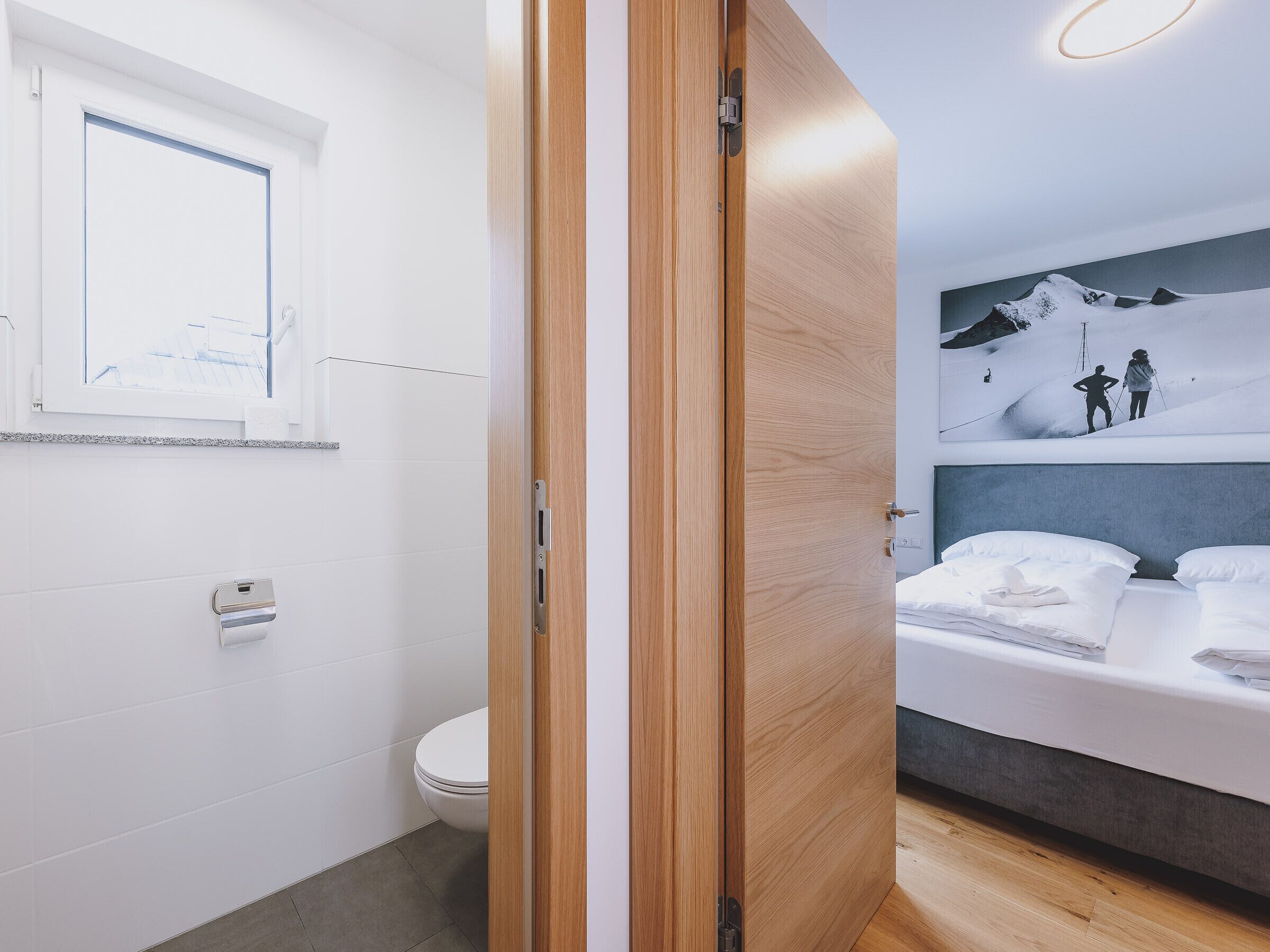 Iron/ironing board, travel crib, free WiFi, bed sheets