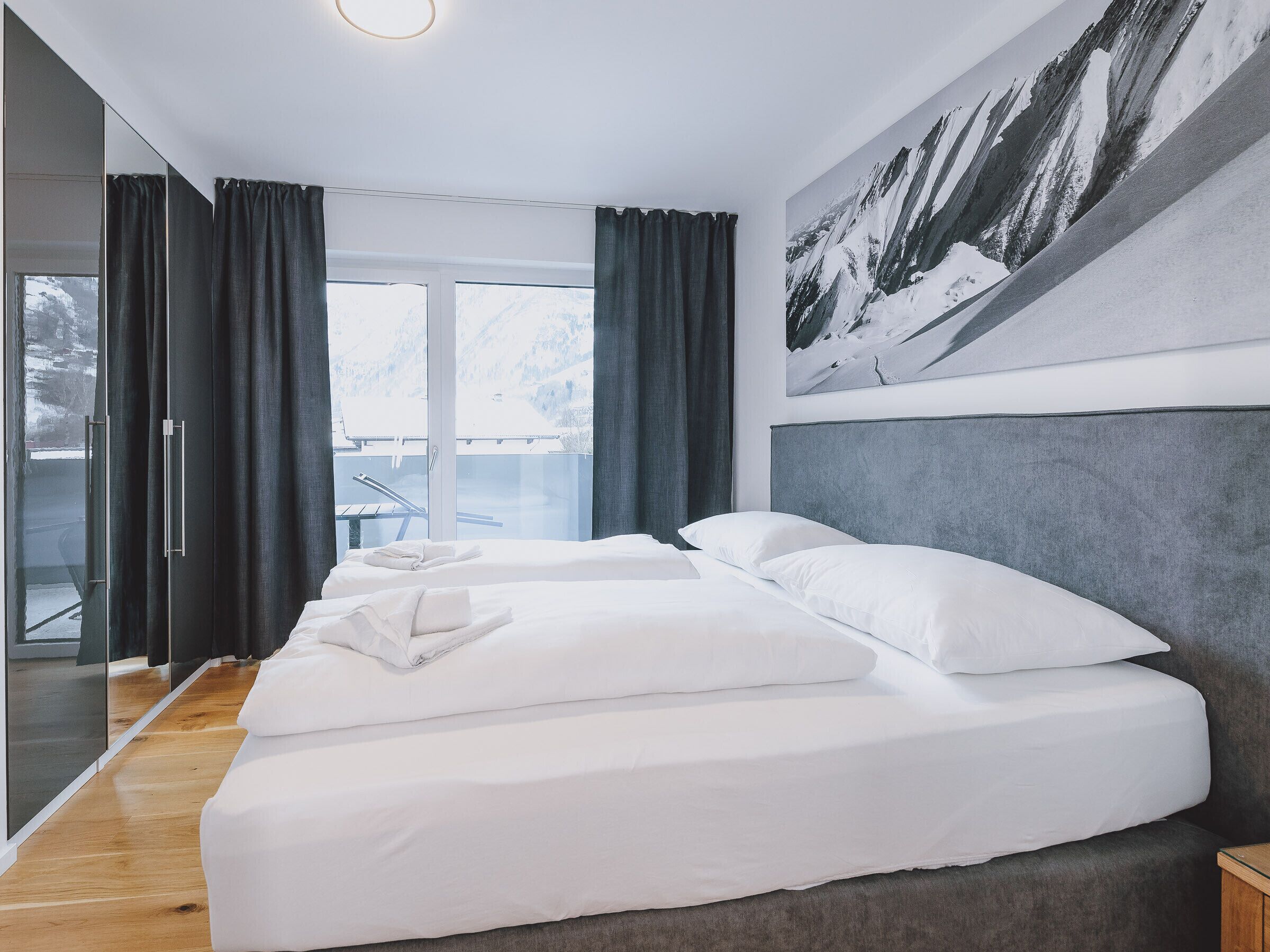 Bügeleisen/Bügelbrett, Reisekinderbett, kostenloses WLAN, Bettwäsche