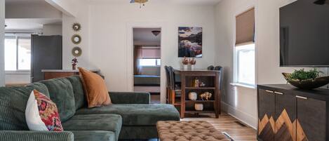 Télévision, cheminée